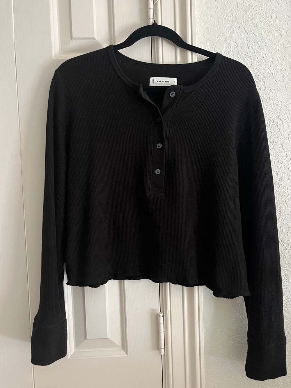 Everlane like new 100% Organic Cotton Crop Black Waffle Henley